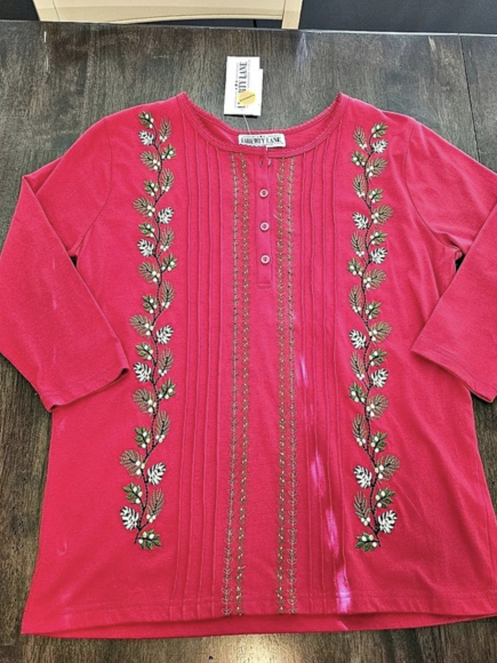 Liberty Lane Embroidered Floral Tunic in Red Small NWT